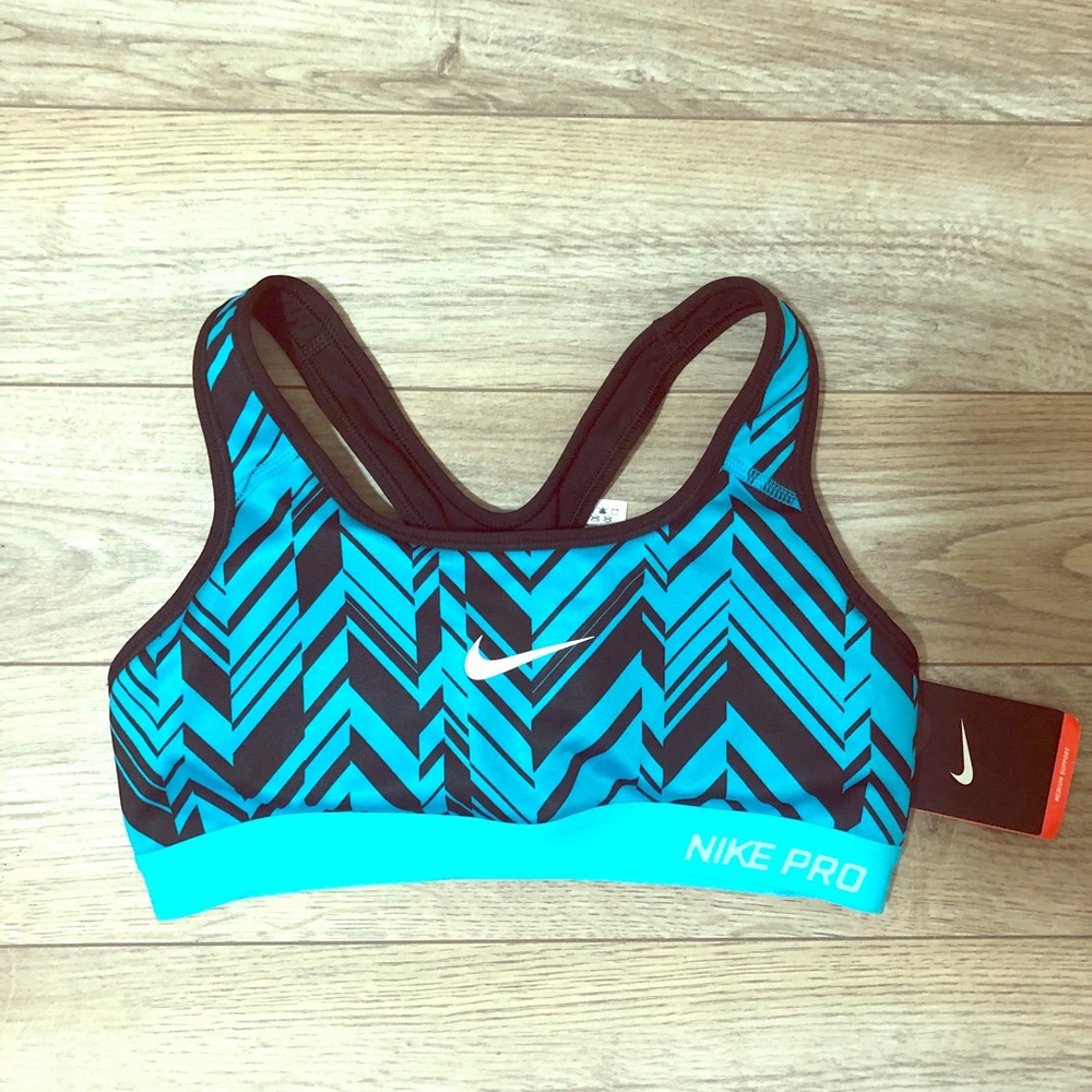 Nike Sports Bra - NEW - Chevron